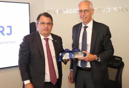PGE-RJ Presta homenagem ao Procurador José Alfredo Sabino na despedida por aposentadoria