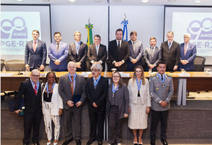 PGE-RJ condecora Autoridades, Procuradores e Servidores com a Medalha do Mérito