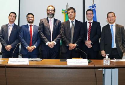 PGE-RJ debate Liberdade de Expressão no Brasil