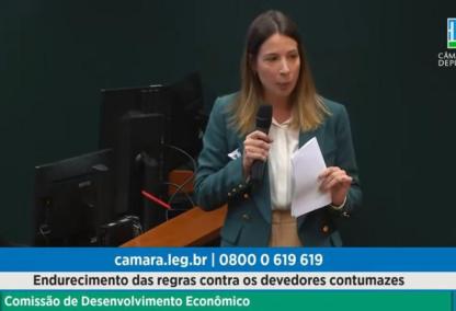 Procuradora do Estado defende a importância da criação de regimes voltados para o devedor contumaz