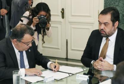 Procuradoria Geral do Estado participa da assinatura de acordo com a SuperVia para transição da operação dos trens urbanos
