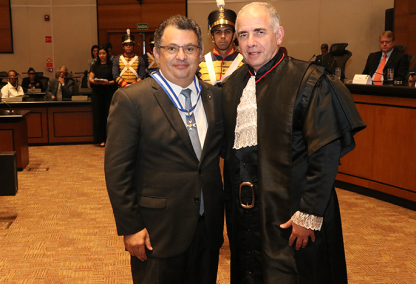 Procurador-Geral do Estado é agraciado com o Colar do Mérito Judiciário 
