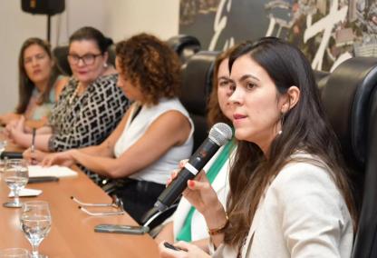 Procuradora Nathalie Giodano faz Palestra em Evento sobre Equidade de Gênero no Espírito Santo