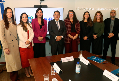 PGE-RJ participa da assinatura de TAC que garante transporte gratuito para que famílias hipossuficientes possam visitar internos que cumprem medida fora do município de residência