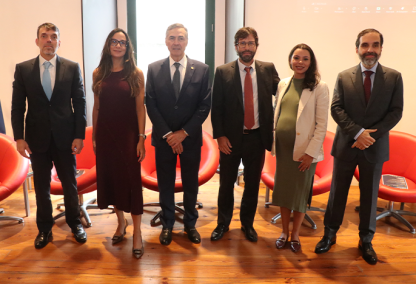 Ministro Luís Roberto Barroso participa de lançamento de livro na PGE-RJ