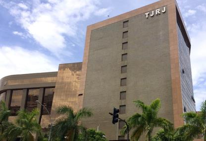 PGE-RJ obtém perante o TJ-RJ a rescisão de coisa julgada inconstitucional: precedente pode gerar economia de milhões