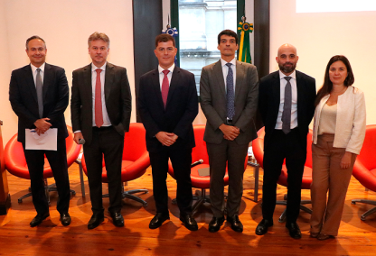 PGE-RJ sedia simpósio sobre controle externo em concessões e obras públicas